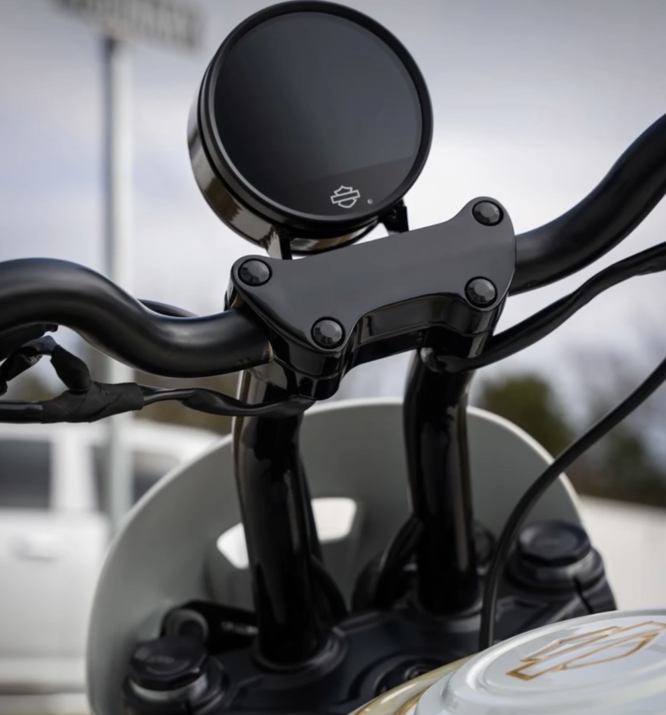 Bung King 2022- Current Nightster Handlebar Riser with Gauge Mount 10" No Pullback Internal Wire Wrinkle Black Digital Gauge