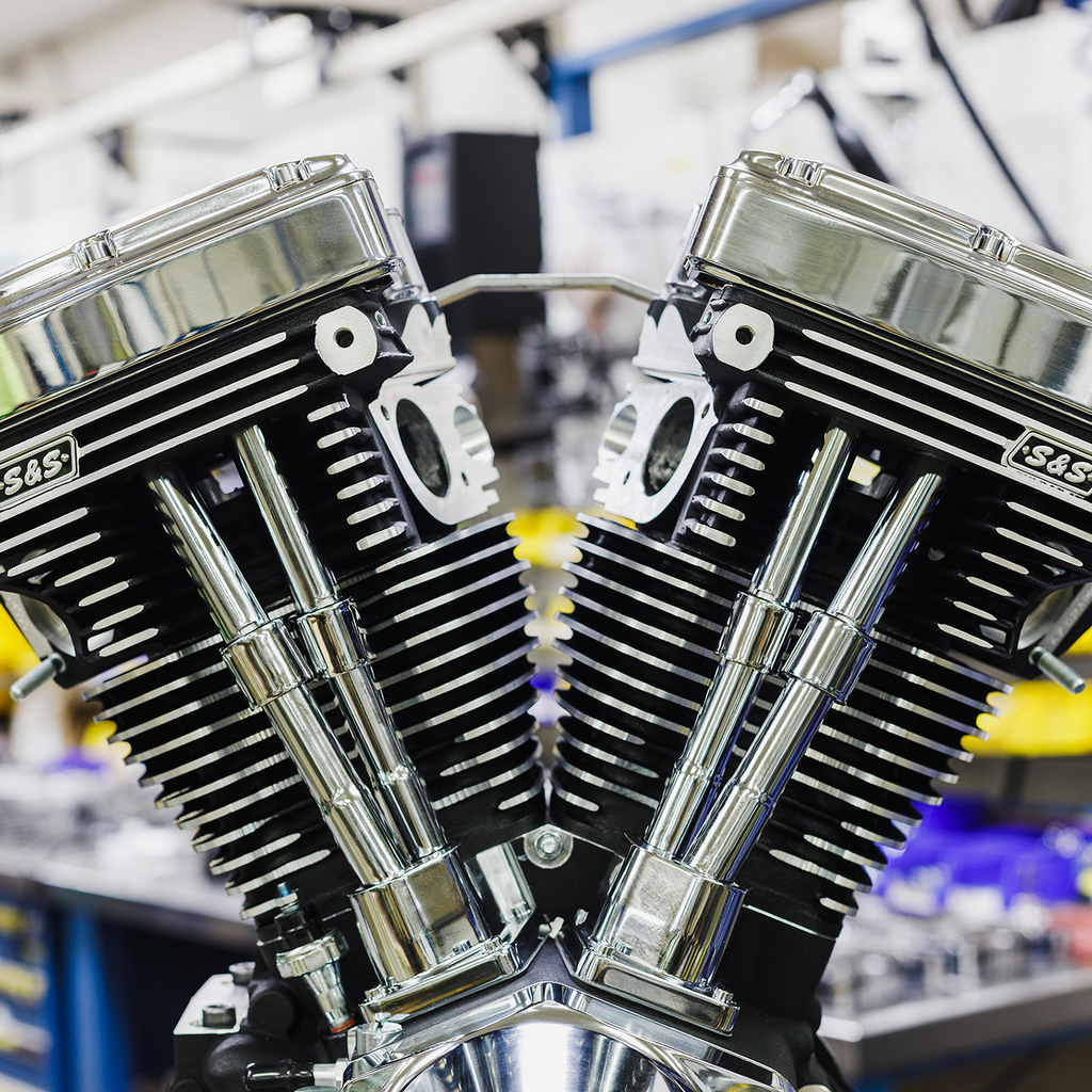 S&S Cycle V124 Long Block Engine, Chrome/Wrinkle Black, Big Twin Custom Chassis, Part 310-1159