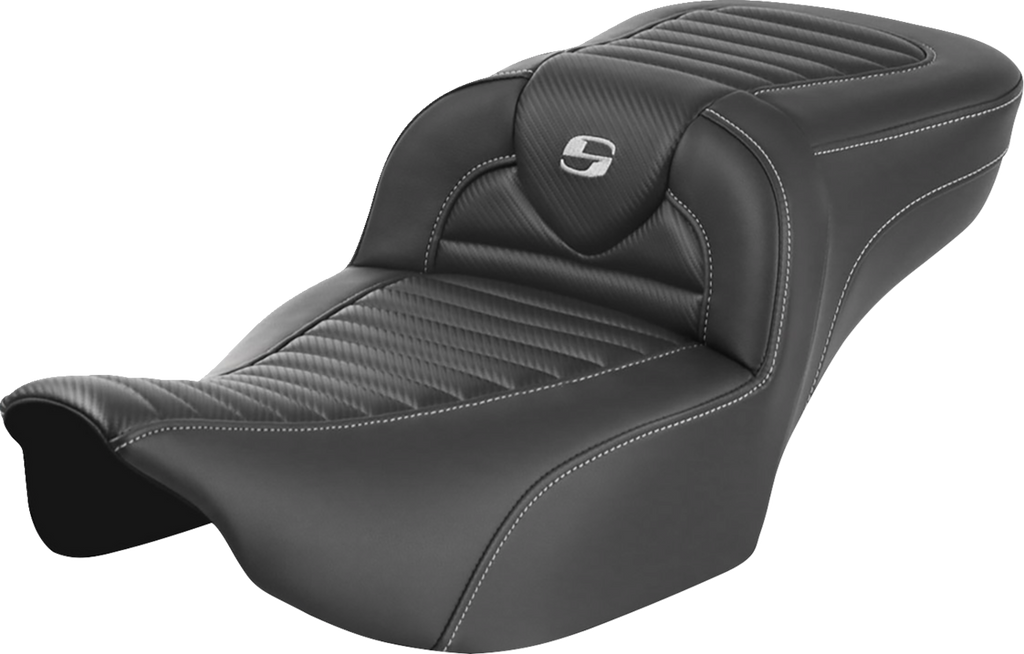 SADDLEMEN Roadsofa* Extended Reach Seat - without Backrest - Tuck-n-Roll - Carbon Fiber - FLTR/FLHX '23-'24 823-07-20500 - Team Dream Rides