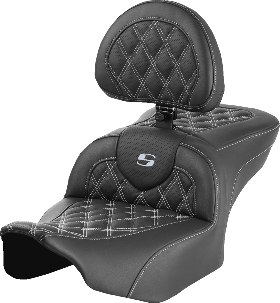 SADDLEMEN RoadSofa™ Seat with Backrest for FLTR/FLHX 2023-2024 – Silver Stitch, Lattice Design