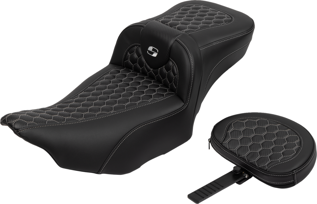 SADDLEMEN Roadsofa* Extended Reach Seat - with Backrest - Honeycomb - Silver Stitch - FLTR/FLHX '23-'24 823-07-190B5 - Team Dream Rides