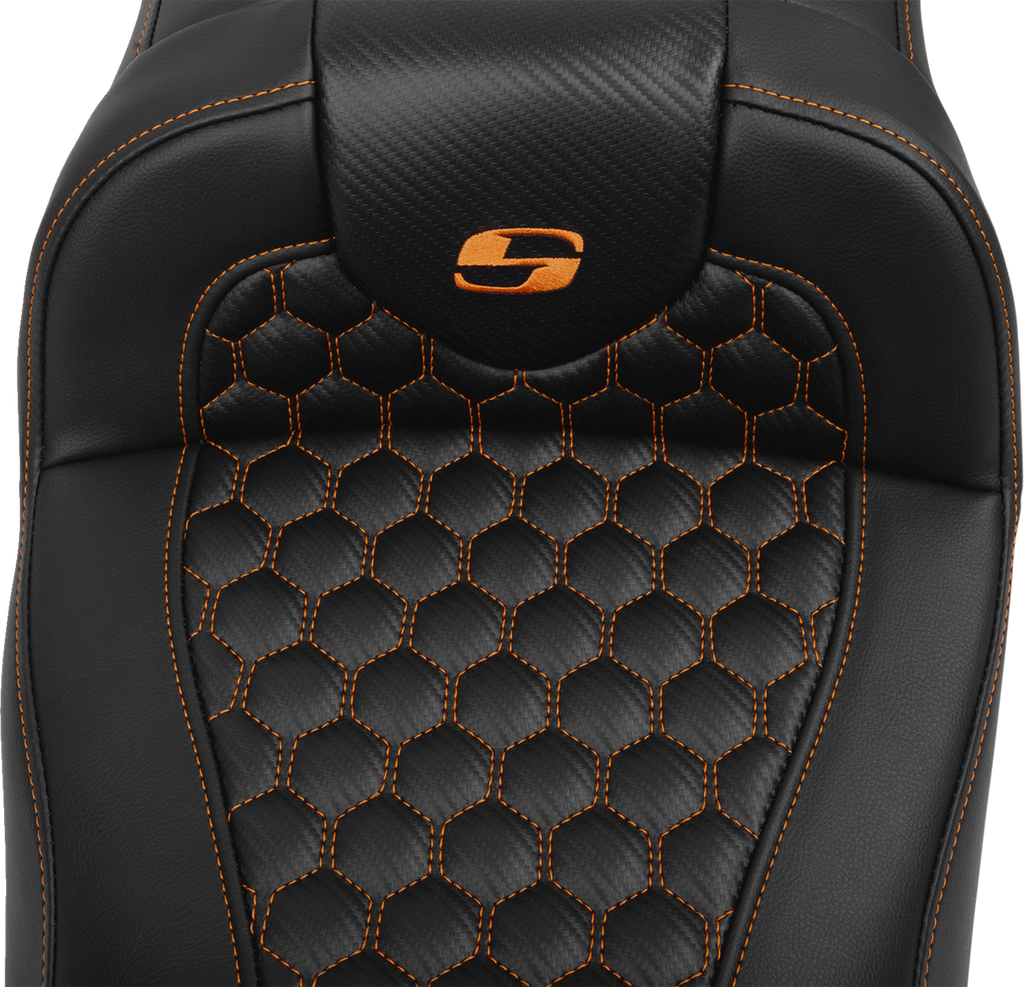 SADDLEMEN Roadsofa* Extended Reach Seat - with Backrest - Honeycomb - Orange Stitch - FLTR/FLHX '23-'24 823-07-190B3 - Team Dream Rides