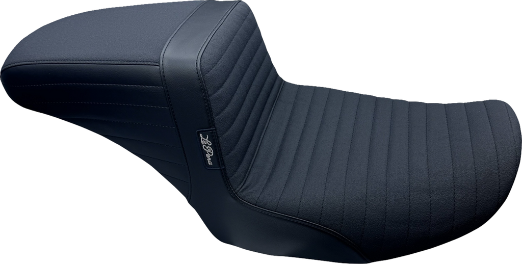 LE PERA Kickflip Seat with Pleated Design and Gripp Tape for FLH/FLT '23-'25 - Model LV-597PTGP