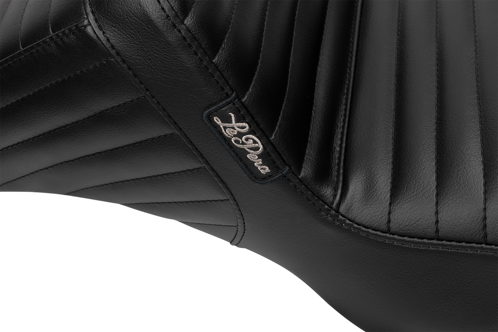 LE PERA Tailwhip Daddy Long Legs Seat for FLH/FLT 2023-2025 - Pleated Leather Design (Part Number: LV-587DLPT)