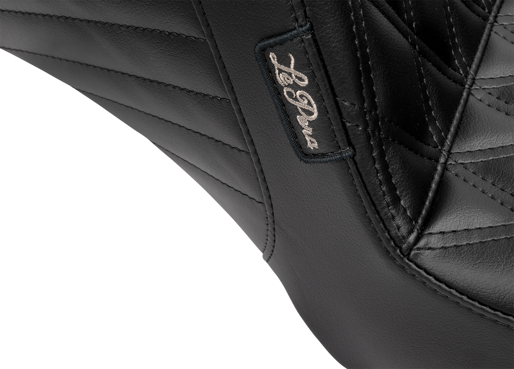 LE PERA Kickflip Seat with Double Diamond Stitch for FLH/FLT 2023-2025 — LV-597DD