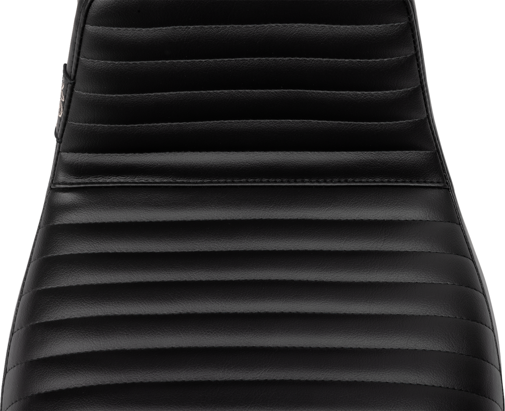 LE PERA Tailwhip Daddy Long Legs Seat for FLH/FLT 2023-2025 - Pleated Leather Design (Part Number: LV-587DLPT)
