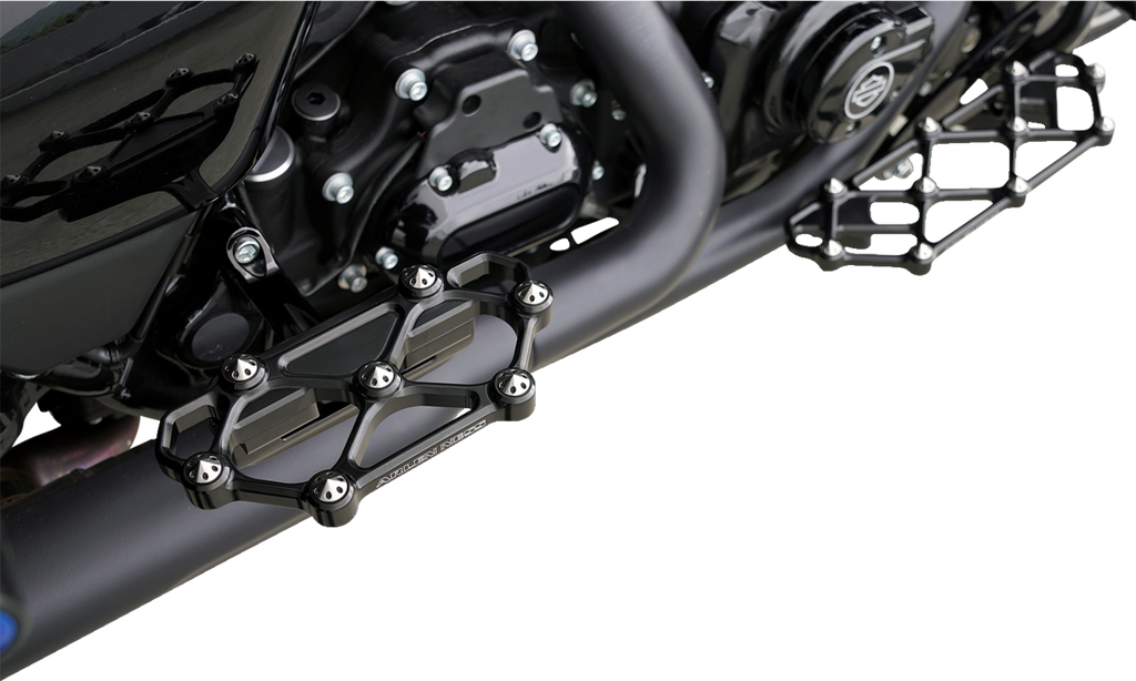 ARLEN NESS Diamond Floorboards - Passenger - Black 410-058