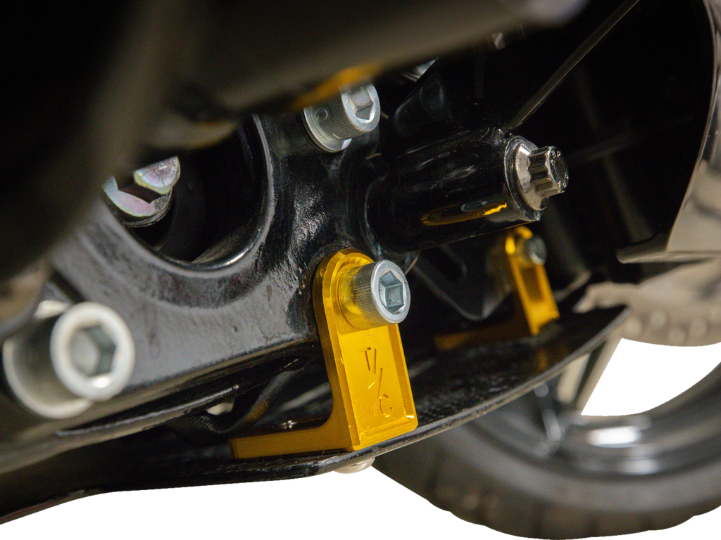 THRASHIN SUPPLY CO. Carbon Fiber and Forged Aluminum Skid Plate TSC-3035-5 for FLHX/FLTRX