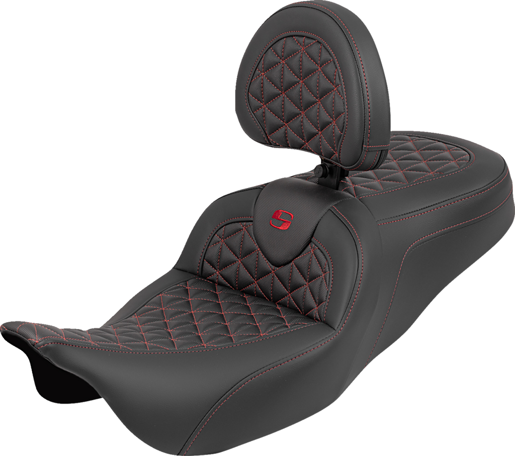 SADDLEMEN RoadSofa™ Tri Gripper Seat with Backrest for FLH/FLT 2008-2025 – Red Stitch, Standard Reach, Model 808-07B-210B4