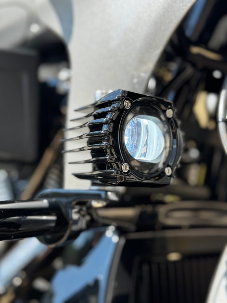 CUSTOM DYNAMICS SD-FOG-2W Harley-Davidson White/Clear Fog Light Kit