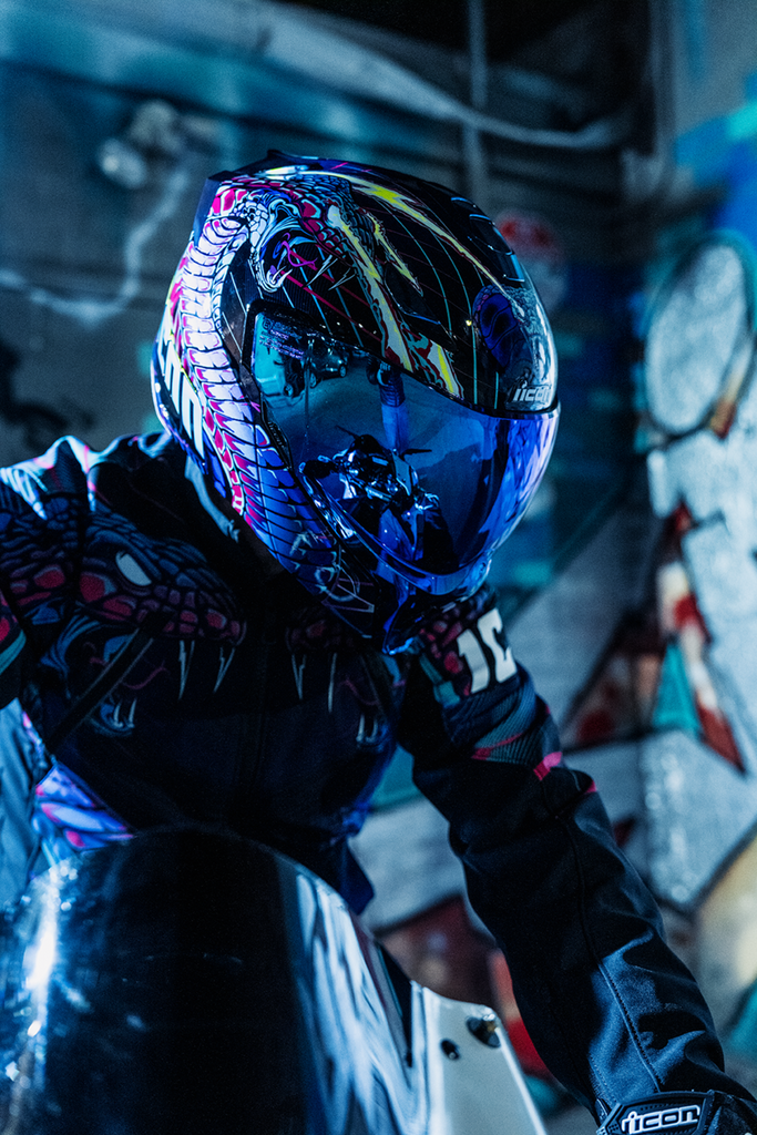 ICON Threshold™ Modular Helmet Synthwave Lazer Cobra Blue XS - Part 0100-2728