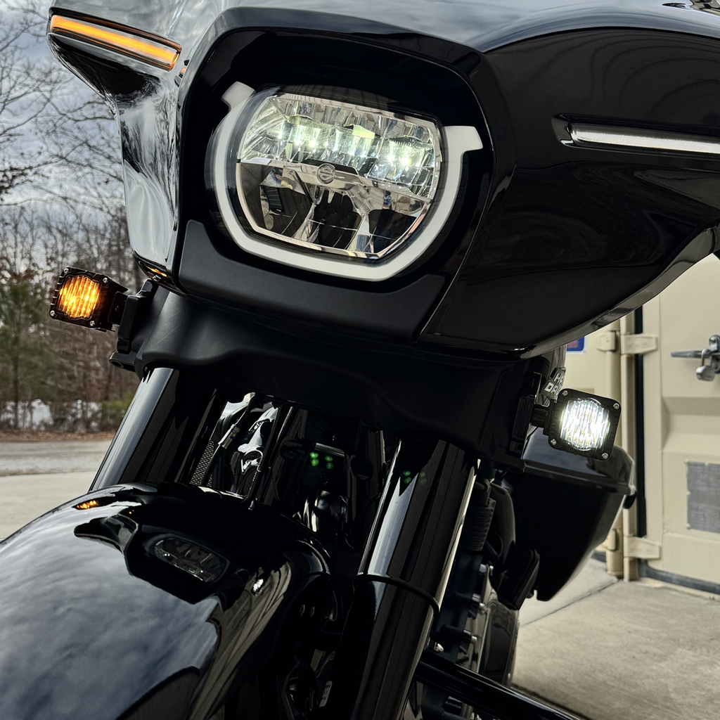 CUSTOM DYNAMICS Shark Demon® Turn Signal for Harley-Davidson Street Glide – Dual-Color Amber/White LED with Factory Fit