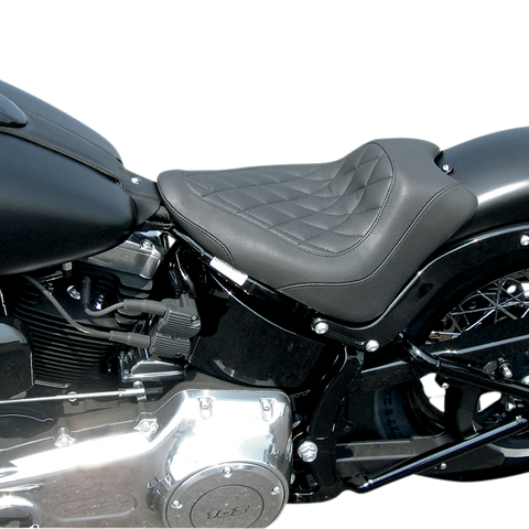 MUSTANG Seat - Wide Tripper* Solo - without Backrest - Diamond - Black 76762 - Team Dream Rides