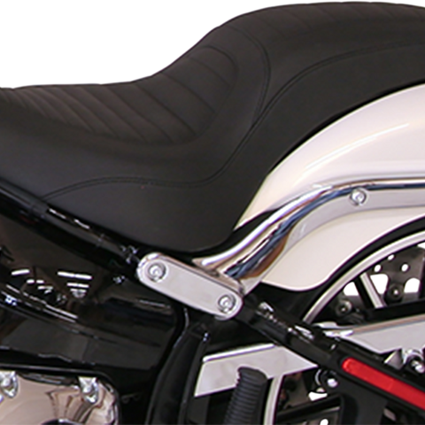 MUSTANG Seat - Tripper* Fastback - Front Tuck-n-Roll - Black - FXSB 76781 - Team Dream Rides
