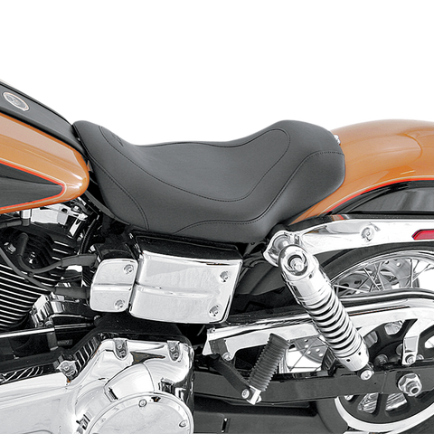 MUSTANG Tripper* Solo Seat - FXD 76582 - Team Dream Rides