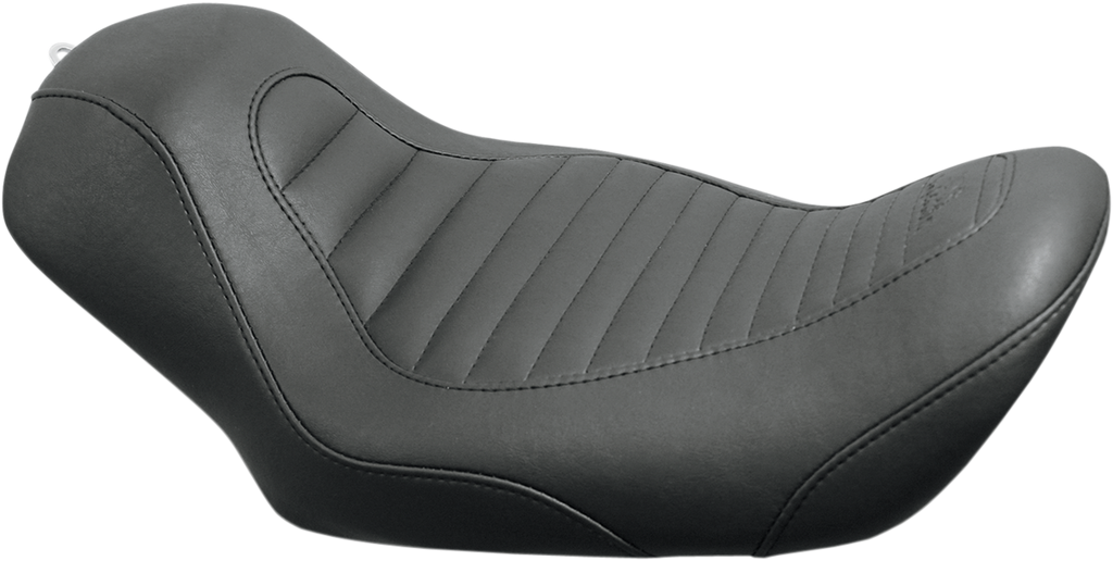MUSTANG Tripper* Solo Seat - Tuck and Roll - Dyna 76748 - Team Dream Rides