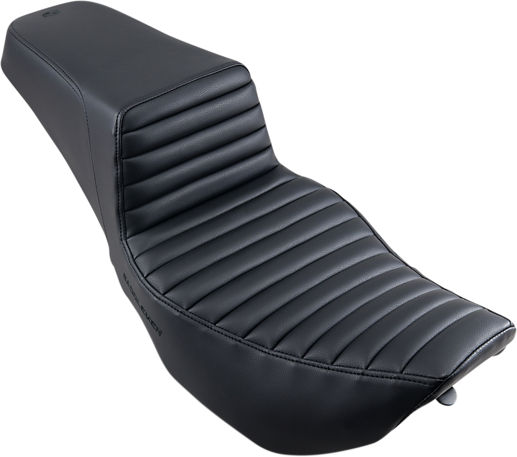 SADDLEMEN Step Up Seat - Tuck and Roll - Black - FLHR/FLHX Step Up Seat — Tuck and Roll - Team Dream Rides