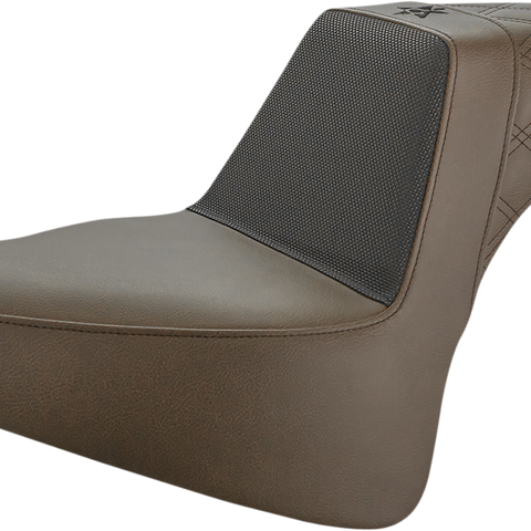 SADDLEMEN Unknown Industries Seat - Front Carbon Fiber/Black Gripper Lumbar/Rear Lattice Stitch - FXFB '18-'23 UN18-28-173BR - Team Dream Rides