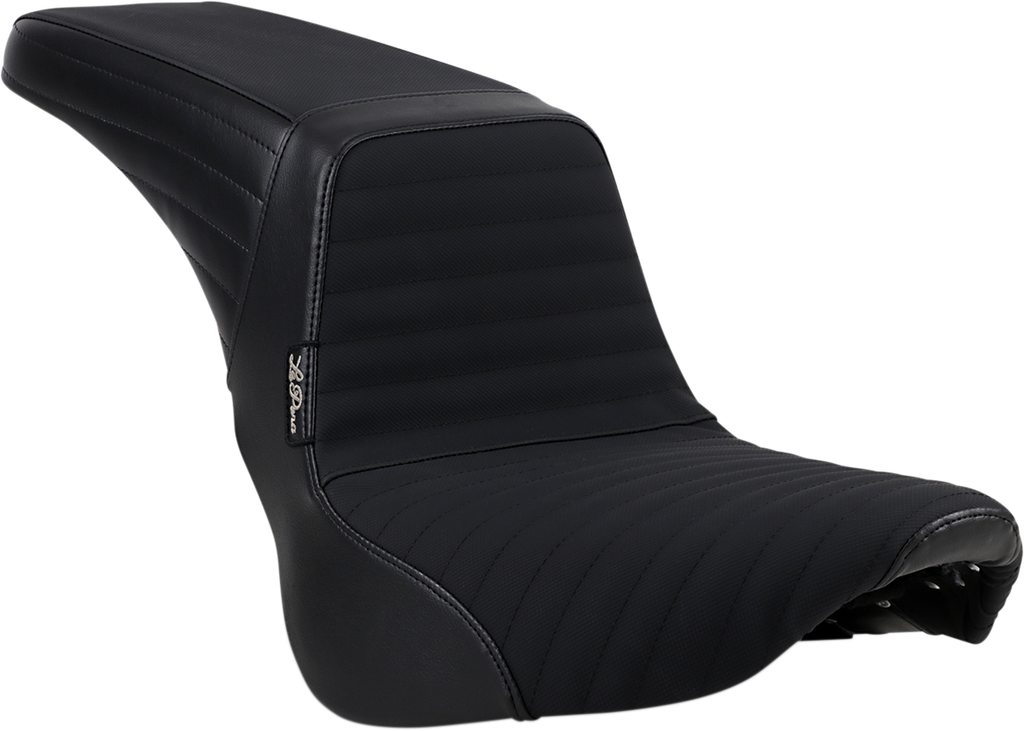 LE PERA Kickflip Seat - Pleated Grip - Softail '18+ Kickflip Seat — Pleated Gripp Tape - Team Dream Rides