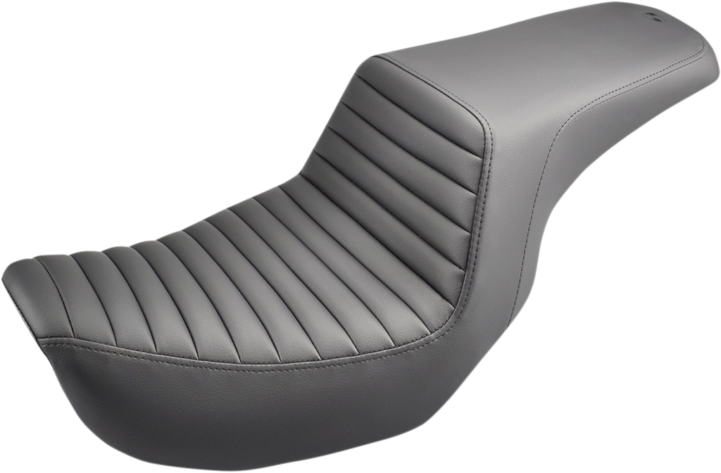 SADDLEMEN Step Up Seat - Tuck and Roll - Dyna Step Up Seat — Tuck and Roll - Team Dream Rides