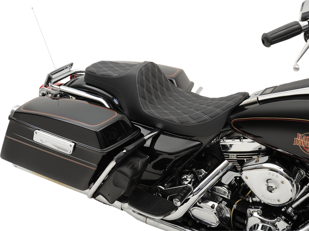 DRAG SPECIALTIES SEATS Predator III Seat - Double Diamond - Silver Stitched Predator III Seat - Team Dream Rides