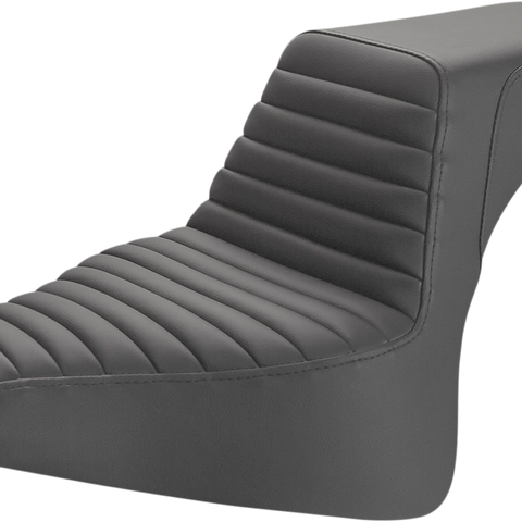 SADDLEMEN Step Up Seat - Tuck and Roll - Black Step Up Seat — Tuck and Roll - Team Dream Rides